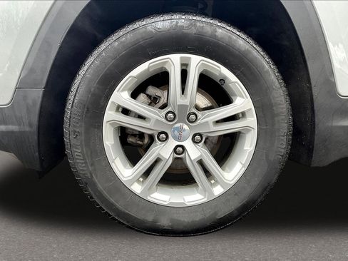 Used 2024 GMC Terrain SLE w/ Driver Convenience Package image 25