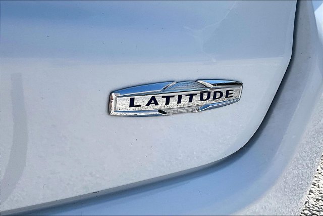 Used 2024 Jeep Compass Latitude AWD/4WD image 12