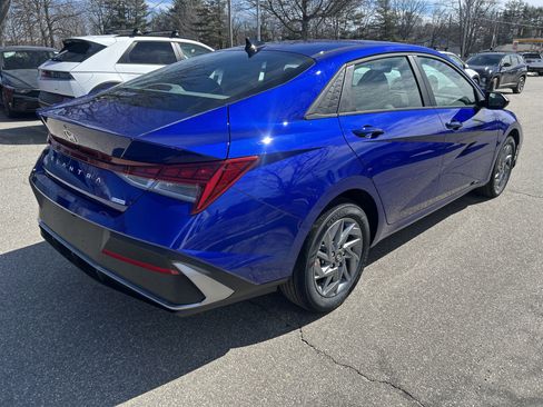 New 2025 Hyundai Elantra Blue image 7
