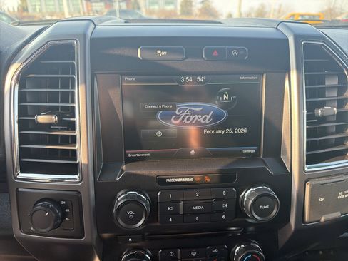 Used 2015 Ford F150 XLT w/ Equipment Group 302A Luxury image 24