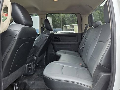 Used 2020 RAM 5500 Tradesman w/ Chrome Appearance Group image 11