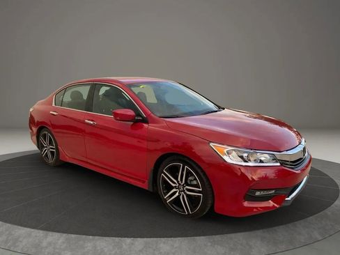 Used 2017 Honda Accord Sport image 3
