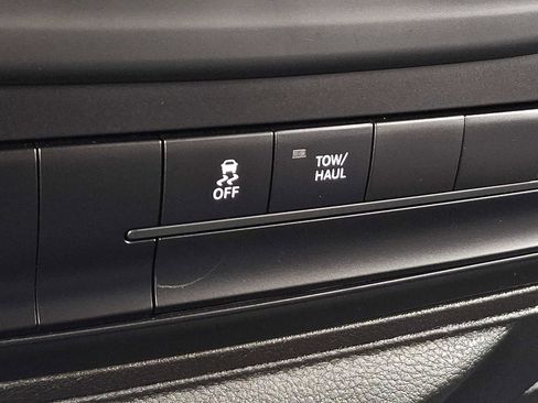 Used 2024 RAM 1500 Classic SLT image 25