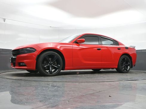 Used 2018 Dodge Charger R/T RWD image 45