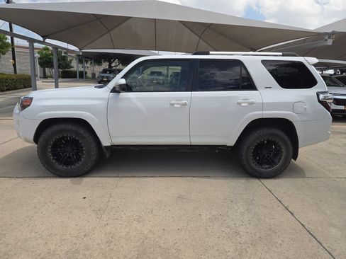 Used 2021 Toyota 4Runner SR5 RWD image 6