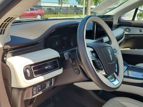 Certified 2023 Lincoln Nautilus Black Label w/ Class II Trailer Tow Package image 9