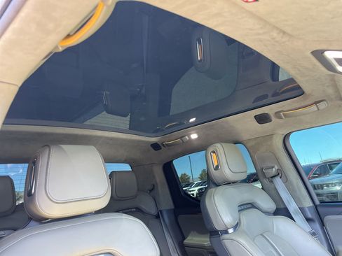 Used 2023 Rivian R1T Adventure AWD/4WD image 21