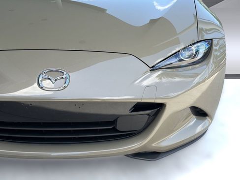Used 2024 MAZDA MX-5 Miata Grand Touring w/ Weather Package RWD image 11