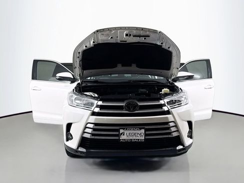Used 2018 Toyota Highlander XLE AWD/4WD image 21