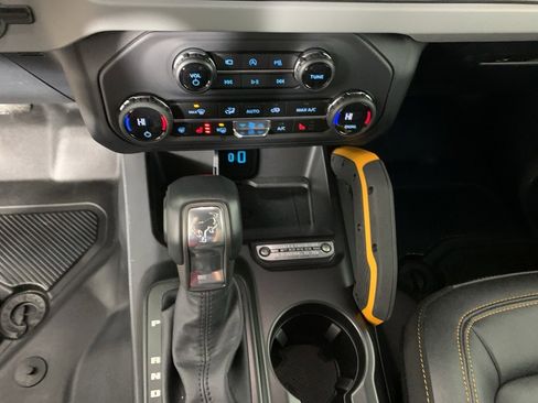 Used 2023 Ford Bronco Badlands w/ Sasquatch Package image 26