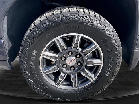 Used 2024 GMC Sierra 1500 AT4 AWD/4WD image 35