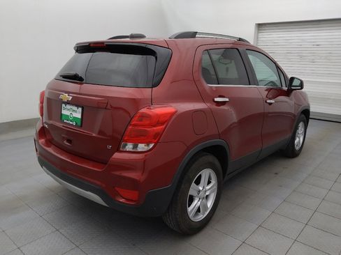 Used 2019 Chevrolet Trax LT w/ LT Convenience Package FWD image 9