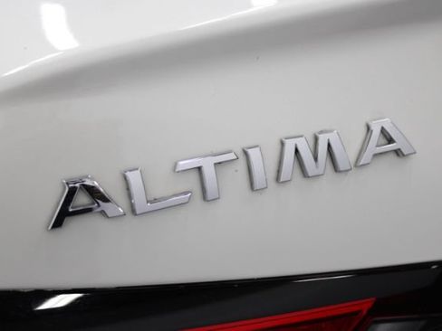 Used 2019 Nissan Altima 2.5 SR w/ SR Premium Package FWD image 8