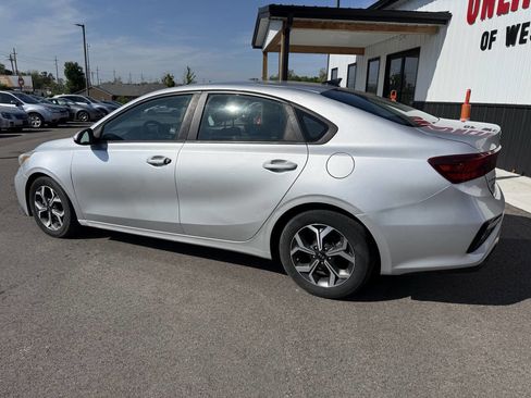 Used 2019 Kia Forte LXS FWD image 9