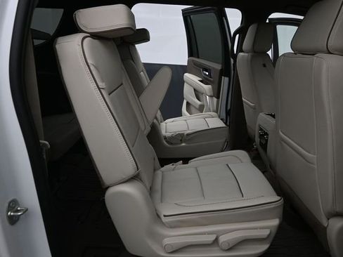 New 2026 GMC Yukon XL Denali w/ Sun & Power Step Package image 18