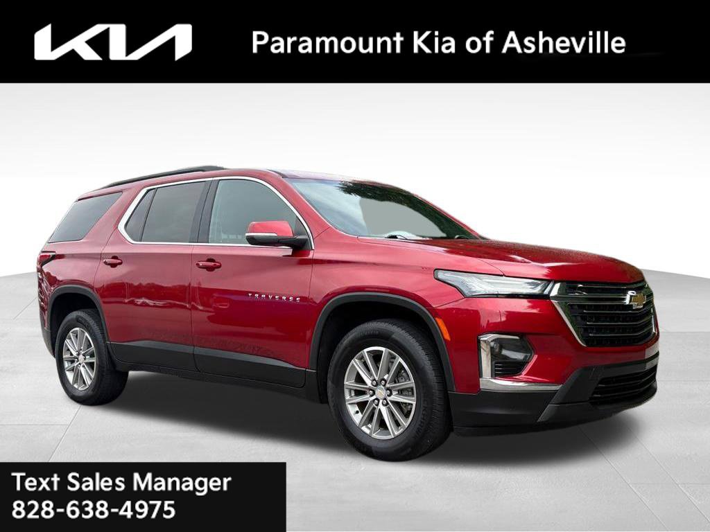 Used 2023 Chevrolet Traverse LT FWD image 1