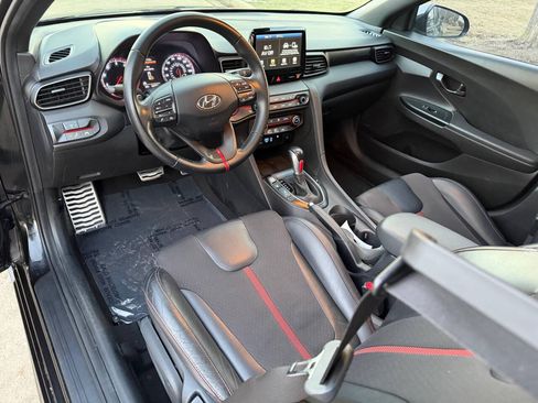 Used 2020 Hyundai Veloster Turbo FWD image 7
