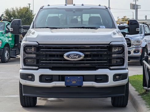 New 2026 Ford F250 Platinum w/ FX4 Off-Road Package image 7