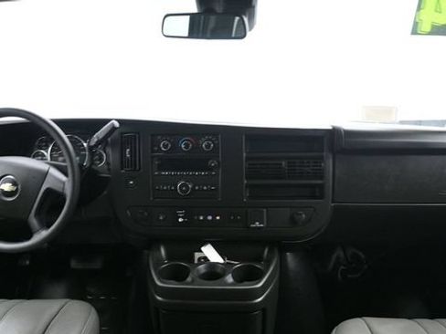 Used 2024 Chevrolet Express 3500 LS RWD image 16