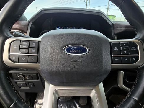 Used 2023 Ford Expedition Limited image 14