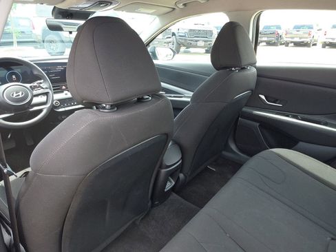 Used 2024 Hyundai Elantra SEL FWD image 14