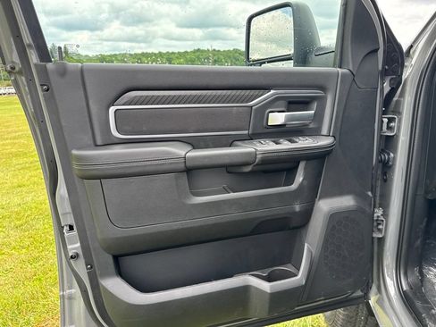 New 2026 RAM 2500 Big Horn AWD/4WD image 14