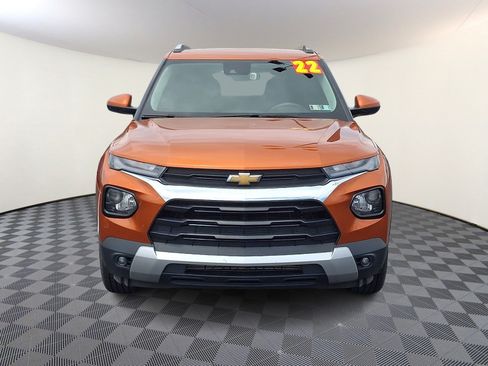 Used 2022 Chevrolet TrailBlazer LT w/ Convenience Package AWD/4WD image 2