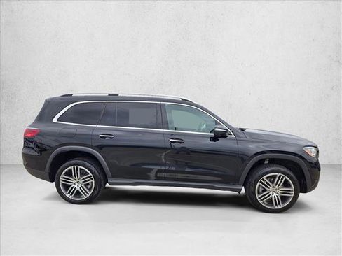 Used 2025 Mercedes-Benz GLS 450 4MATIC image 4