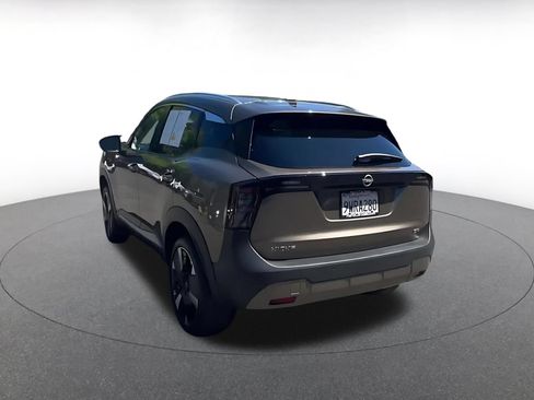 Used 2026 Nissan Kicks SR FWD image 11