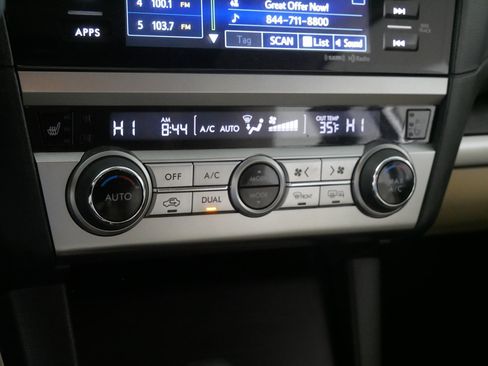 Used 2017 Subaru Outback 2.5i Limited image 23