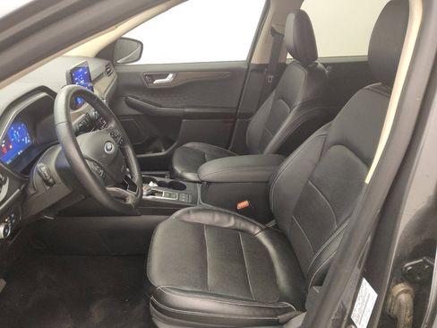 Used 2020 Ford Escape Titanium w/ Titanium Premium Package 2.0 image 17