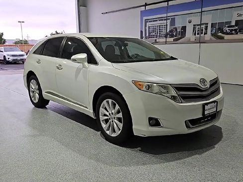 Used 2013 Toyota Venza XLE FWD image 2
