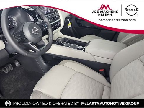 New 2025 Nissan Pathfinder SV image 13