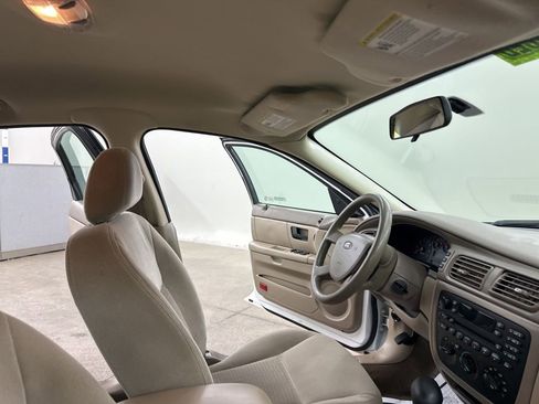Used 2004 Ford Taurus SES image 20