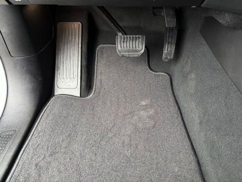 New 2025 Jeep Grand Cherokee Altitude image 16