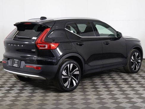Used 2023 Volvo XC40 B5 Plus w/ Protection Package Premier image 12