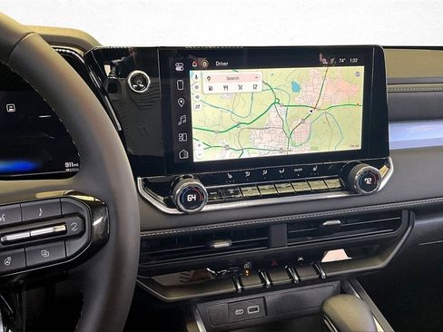 Used 2024 Chevrolet Colorado LT w/ LT Convenience Package III image 11