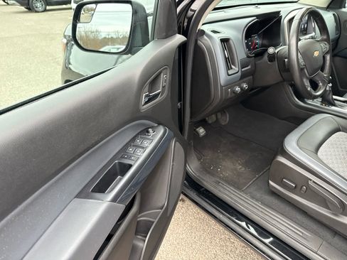 Used 2022 Chevrolet Colorado Z71 AWD/4WD image 13