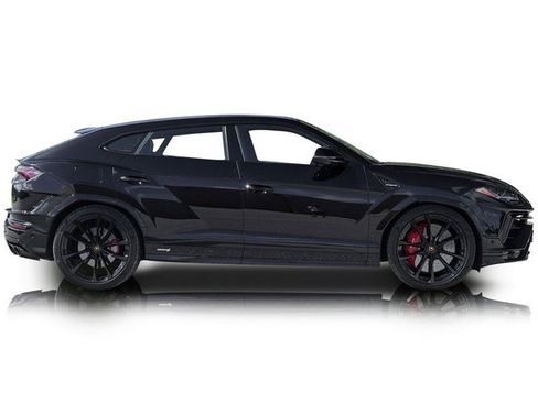 Used 2024 Lamborghini Urus S AWD/4WD image 2