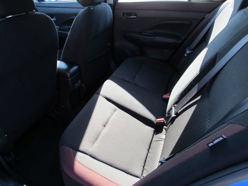 Used 2024 Nissan Versa SR FWD image 14