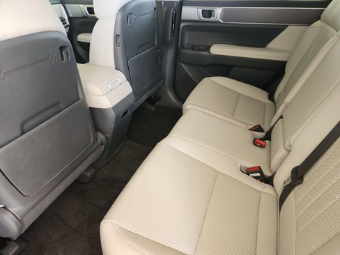 Certified 2025 Hyundai Santa Fe SEL FWD image 29