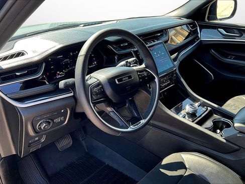 Used 2024 Jeep Grand Cherokee Trailhawk image 20