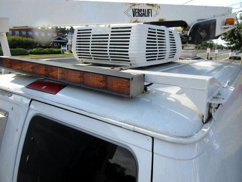 Used 2011 Ford E-350 and Econoline 350 Super Duty w/ PWR Group image 2