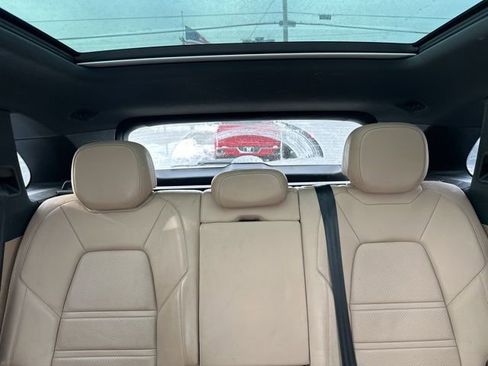 Used 2022 Porsche Cayenne image 5