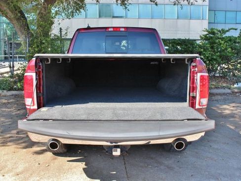 Used 2018 RAM 1500 Laramie image 26
