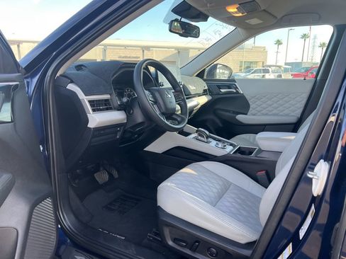 Used 2022 Mitsubishi Outlander SEL image 16