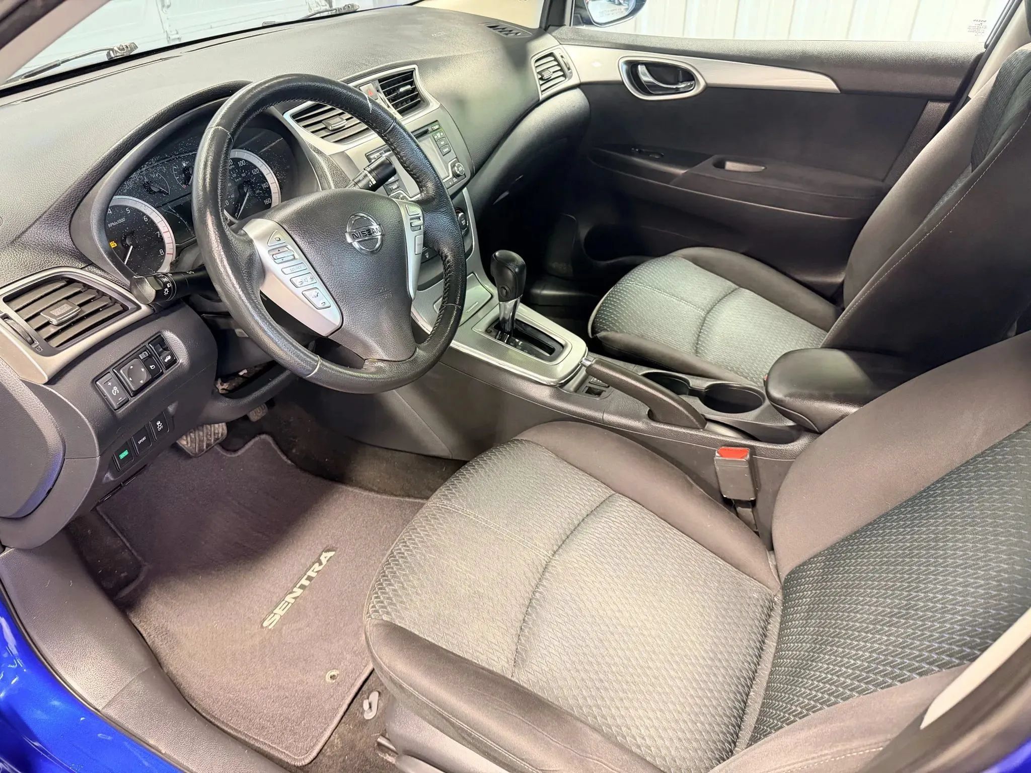Used 2015 Nissan Sentra SR w/ Electronics Package FWD image 7