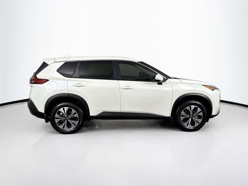 Used 2023 Nissan Rogue SV FWD image 9