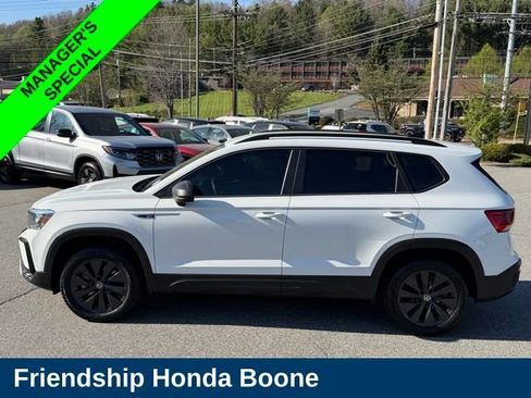 Used 2022 Volkswagen Taos S FWD image 8