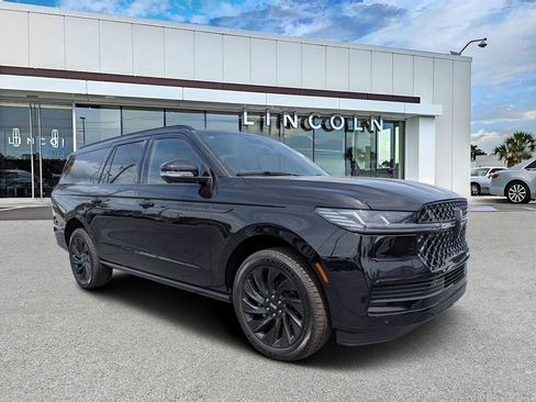 New 2026 Lincoln Navigator L Reserve w/ Jet Appearance Package AWD/4WD image 1